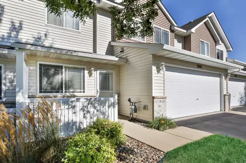 3005 Pebble Beach Dr, Faribault, MN 55021
