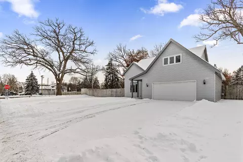 10440 Eagle St NW, Coon Rapids, MN 55433 photo 4
