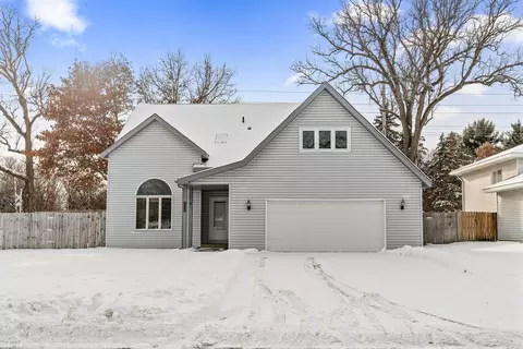 10440 Eagle St NW, Coon Rapids, MN 55433