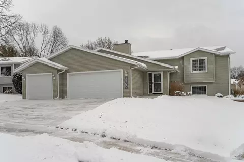 2200 Hampton Rhodes Ct NW, Rochester, MN 55901