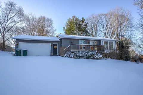 1110 Wasson Cir, River Falls, WI 54022