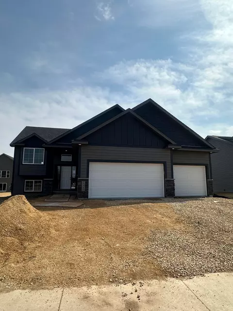 17726 Empire Trl, Lakeville, MN 55044