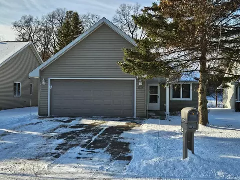 2522 Woodridge Ln, Brainerd, MN 56401