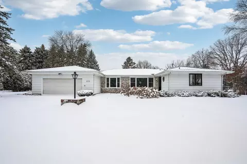 10730 Union Terrace Way N, Plymouth, MN 55441