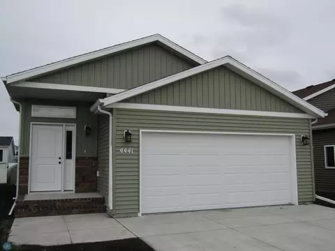 4441 19th St S, Moorhead, MN 56560