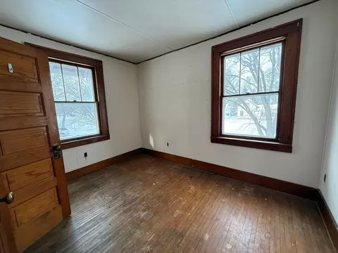 407 E 2nd St, Delavan, MN 56023 photo 11