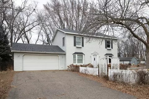890 Laura St, Prescott, WI 54021