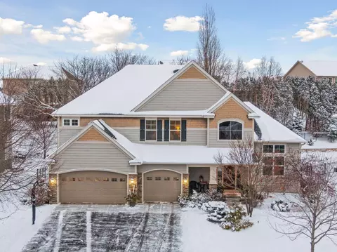 10661 Maple Blvd, Woodbury, MN 55129