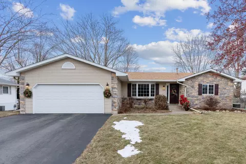 717 High Ridge Rd, River Falls, WI 54022