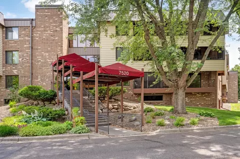 7520 Cahill Rd #303A, Edina, MN 55439