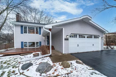 9231 Hemlock Ln N, Maple Grove, MN 55369