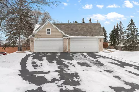 2453 Skyline Dr, Bloomington, MN 55425