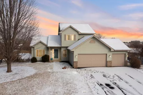 20818 Gemini Trl, Lakeville, MN 55044