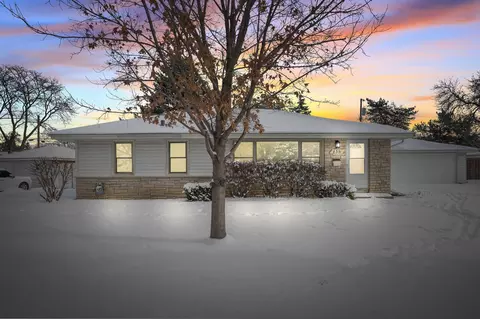 8331 Haeg Dr, Bloomington, MN 55431 photo 39