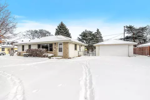 8331 Haeg Dr, Bloomington, MN 55431