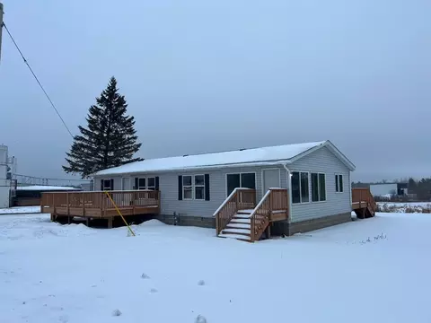 300 4th St SE, Deer River, MN 56636