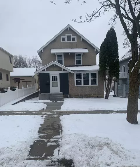 921 N Broad St, Mankato, MN 56001