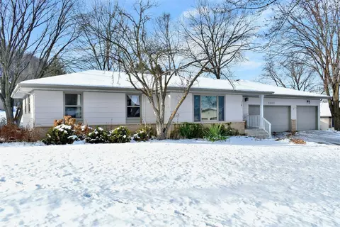 1603 Valley View Dr, Winona, MN 55987