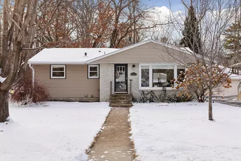 4205 Woodstock Ave, Golden Valley, MN 55422