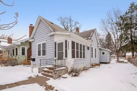 2425 31st Ave S, Minneapolis, MN 55406