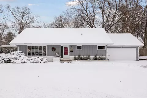 8104 Julianne Ter, Golden Valley, MN 55427
