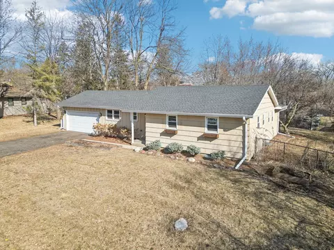 751 Keokuk Ln, Mendota Heights, MN 55120