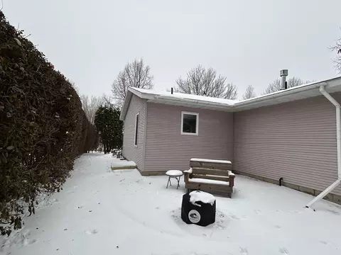 1009 Olena Ave SE, Willmar, MN 56201 photo 5