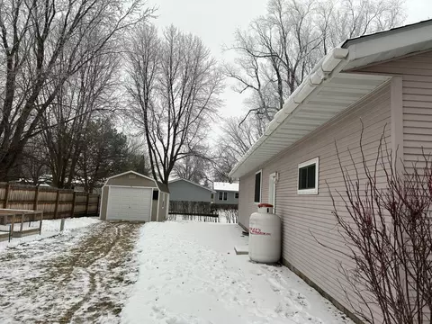 1009 Olena Ave SE, Willmar, MN 56201 photo 4