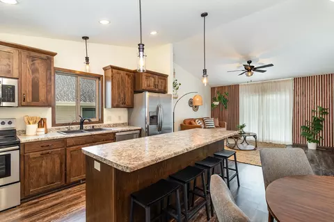 1521 6th Ave S, Sartell, MN 56377