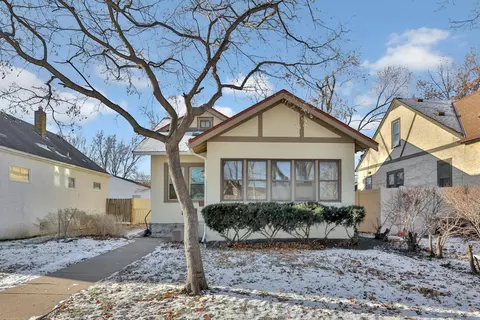 1469 Western Ave N, Saint Paul, MN 55117
