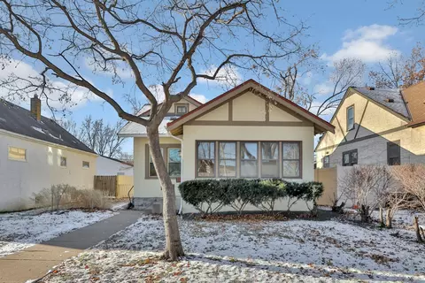 1469 Western Ave N, Saint Paul, MN 55117