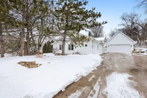 16215 W Avenue Ave SE, Prior Lake, MN 55372