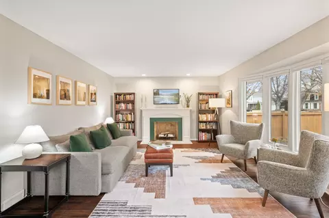 5744 Ewing Ave S, Edina, MN 55410