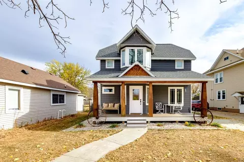 123 S Chestnut St, Belle Plaine, MN 56011