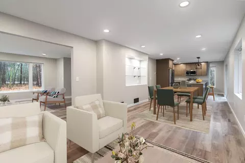 1114 Pine Ridge Dr, River Falls, WI 54022