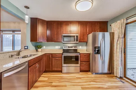 30 94th Cir NW #101NW, Coon Rapids, MN 55448