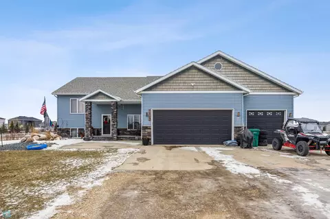 10107 72nd St S, Horace, ND 58047