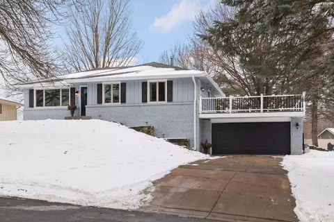 13104 Oakland Dr, Burnsville, MN 55337
