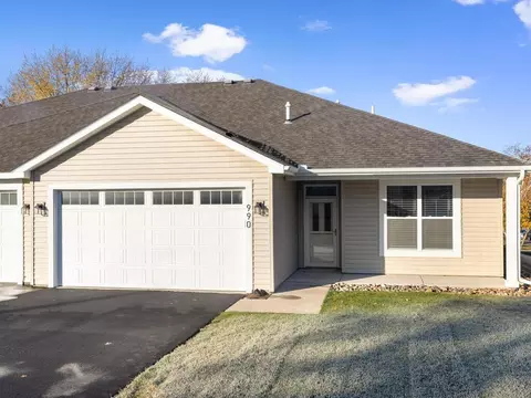 990 Lovell Ave W, Roseville, MN 55113