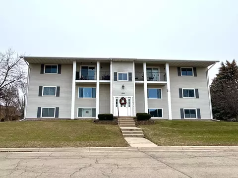 1807 Greenfield Ln SW #6, Rochester, MN 55902