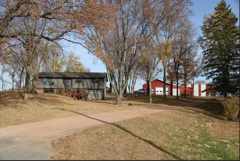 2908 Hennepin Ave N, Glencoe, MN 55336