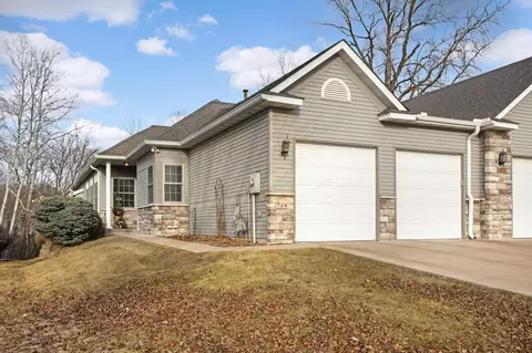 749 Gilfillan Ln, White Bear Twp, MN 55127