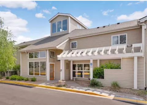 1390 Carling Dr #305, Saint Paul, MN 55108