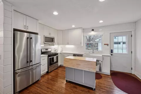 10 Pearl St, Excelsior, MN 55331 photo 5