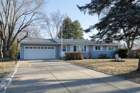 10109 Goodrich Rd, Bloomington, MN 55437