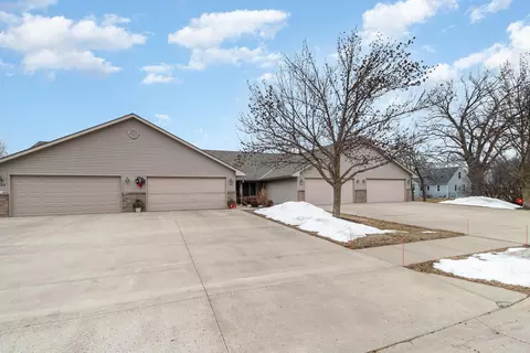 120 S Linden St, Belle Plaine, MN 56011