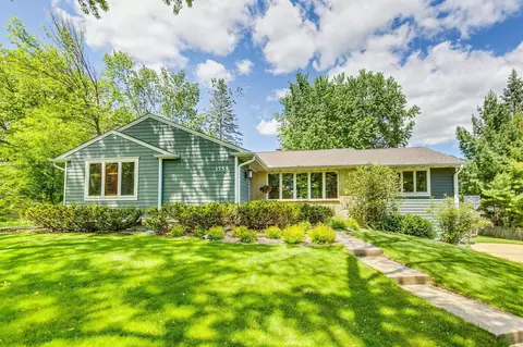1755 Glenview Ave, Arden Hills, MN 55112