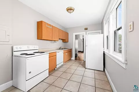 426 N 8th Ave E, Duluth, MN 55805 photo 11