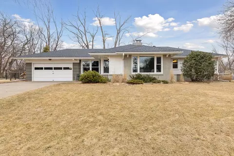 1151 Tiller Ln, Arden Hills, MN 55112