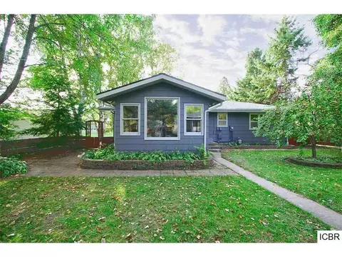 728 NW 7th Ave, Grand Rapids, MN 55744